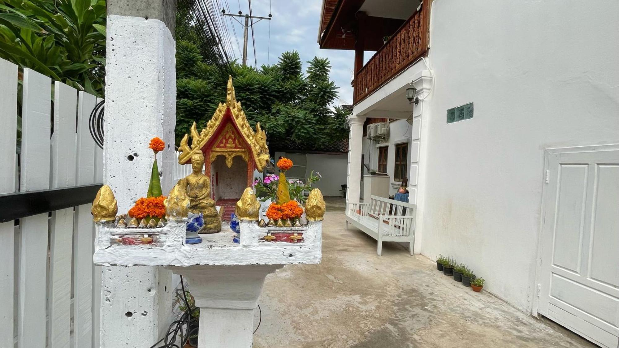Moukdavan Guesthouse لوانغ برابانغ المظهر الخارجي الصورة